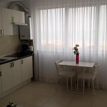 Dyana White Summerland Appartamento *