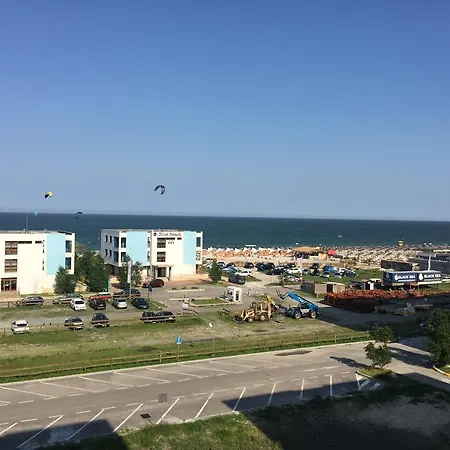 Dyana White Summerland Mamaia
